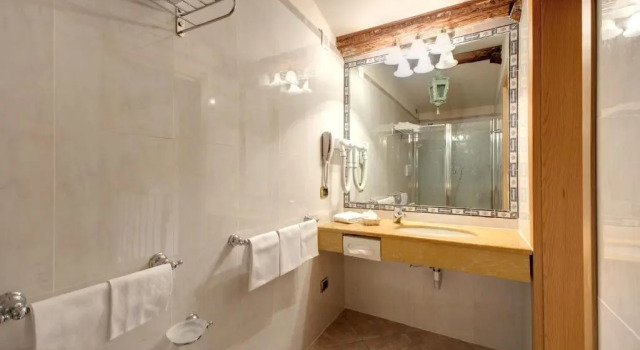 Трёхместный номер Hotel Bigallo