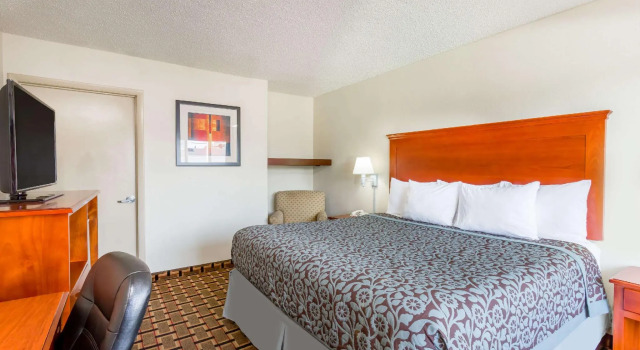 Двухместный номер Standard Days Inn by Wyndham Charlottesville/University Area