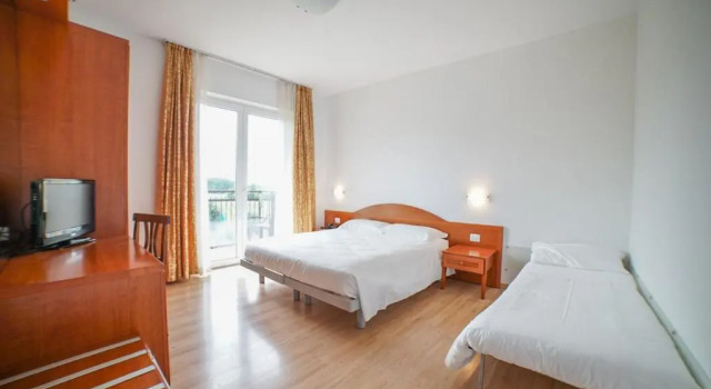 Трёхместный номер Standard с балконом Hotel Nuova Barcaccia