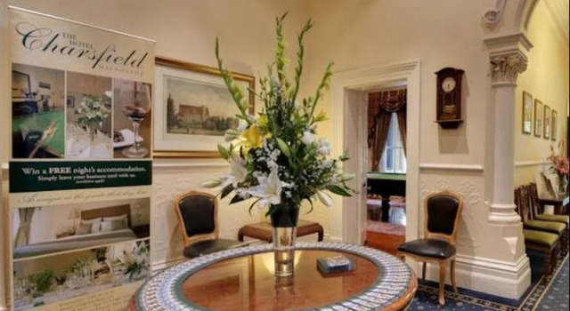 Charsfield, Varaa Hotelli Melbourne 