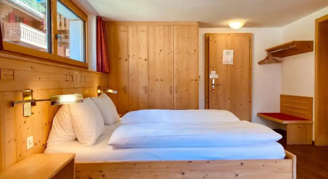 Полулюкс Hotel Capricorn