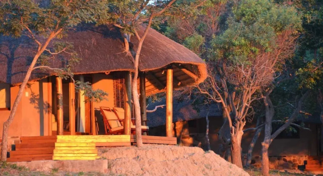 Шале Deluxe Zangarna Game Lodge