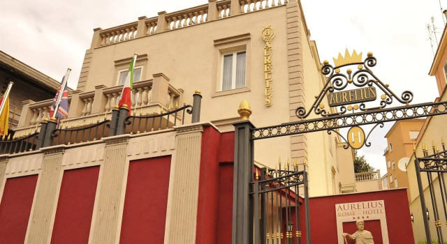 Aurelius Art Gallery Hotel