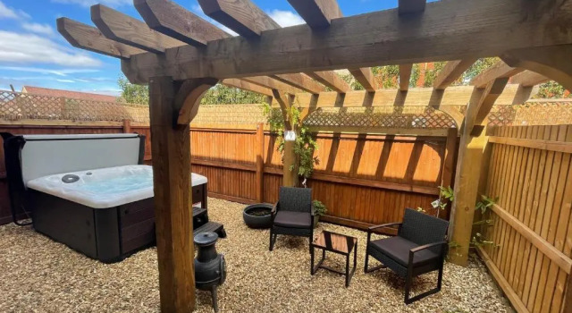 Коттедж The Coach House & Spa Nr Bicester Village
