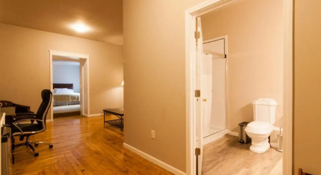 Полулюкс Deluxe Amsterdam Castle NY