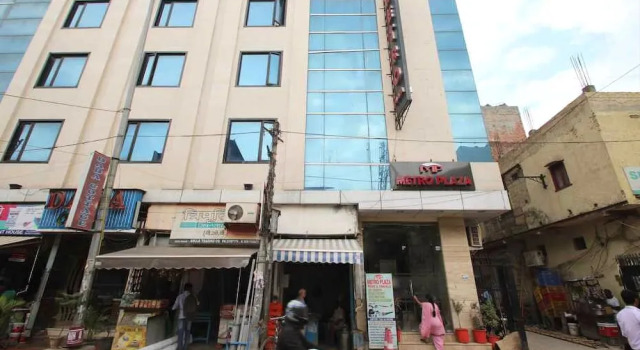 ADB Rooms Hotel Metro Plaza, Забронировать Отель Отели Нью-Дели с завтраком, Завтраки
