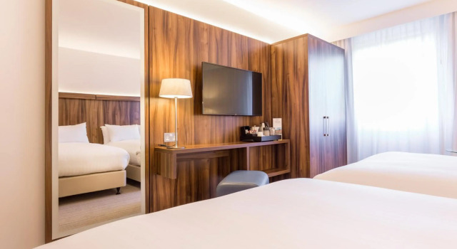 Ramada Glasgow Airport, Book Hotel Hoteller i Paisley med parkering, Parkering