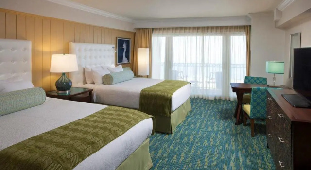 Двухместный номер Standard с частичным видом на океан Delray Sands Resort
