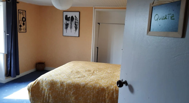 Les 3 Cailloux, Boek Hotel Gurgy Franche-Comte