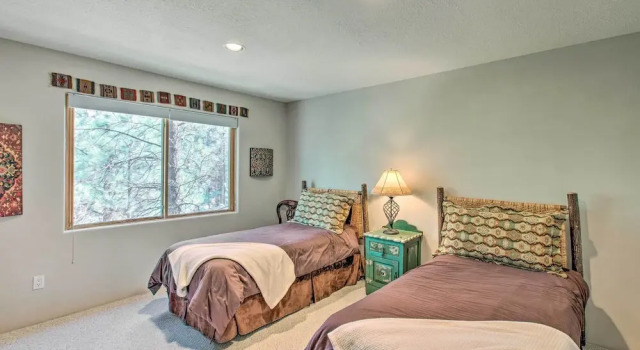 Коттедж Stunning Angel Fire Cabin w/ Hot Tub & 3 Decks!