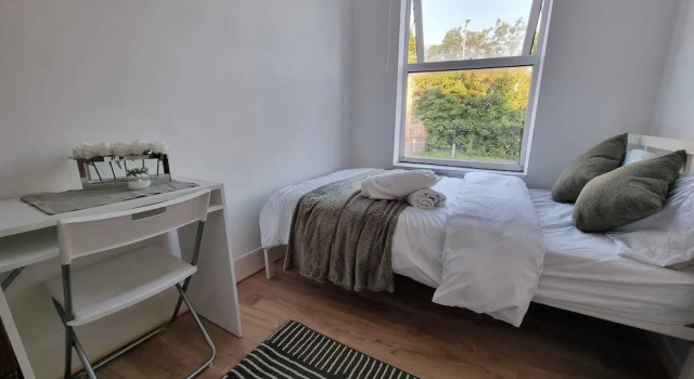 Easy Rooms - London Luton Airport