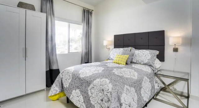 Resort Style Home in Palm Springs by RedAwning, Prenota Resort Palm Springs Coachella Valley