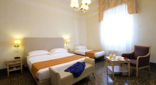 Трёхместный номер Classic Grand Hotel Royal