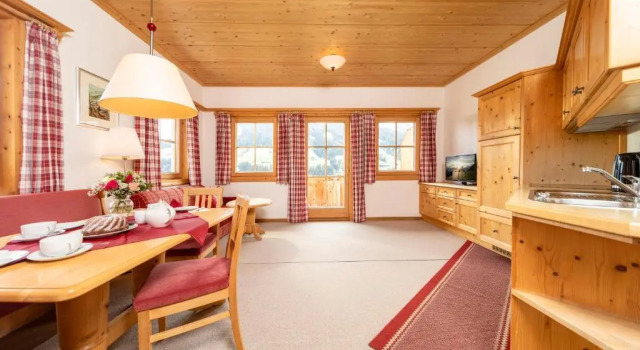 Апартаменты c 1 комнатой с балконом Gästehaus Larch