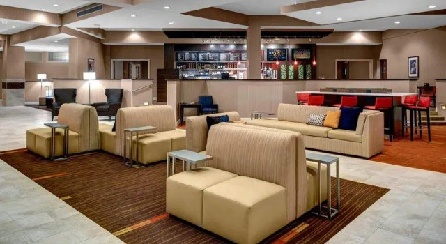 Полулюкс Courtyard by Marriott St. Cloud