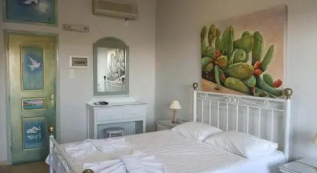 Seaside studios, Book Hotel Azolimnos Syros