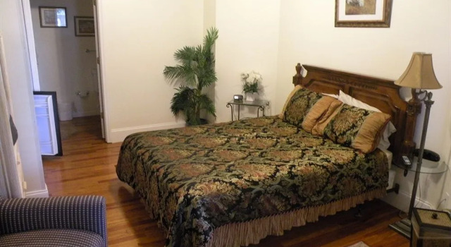 1876 Heritage Inn