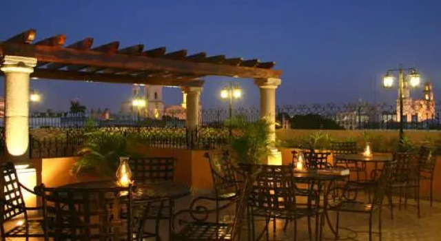 Полулюкс Standard Hotel Colonial de Merida