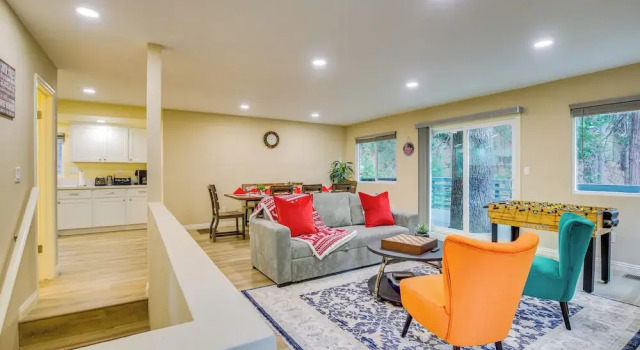 4 Mi to Lake Arrowhead: Cabin w/ Grill & Deck!