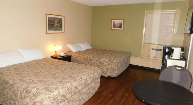 River Road Inn, Rezerwuj Hotel Hotele w Southern Alberta z parkingiem, Parking