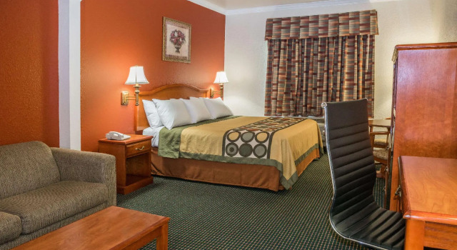 Двухместный номер Standard Super 8 by Wyndham Brookshire TX