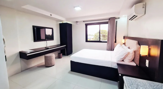 Номер Standard Staycation Hotel