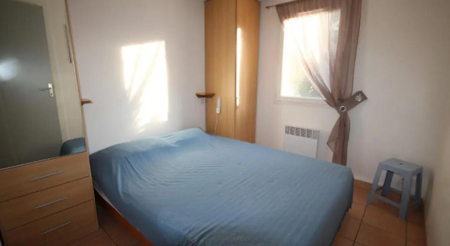 Belle villa climatisée 4 chambres 10 couchages 2 terrasses parking privatif dans résidence sécurisée piscine commune 800 m de la mer LRCS69