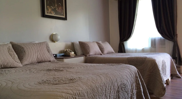 Четырёхместный семейный номер Standard Motel de la Pente Douce