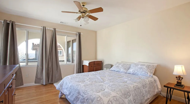 1731 Plum Street Townhouse by RedAwning, Забронировать Дом для отпуска Виллы Point Loma, Вилла