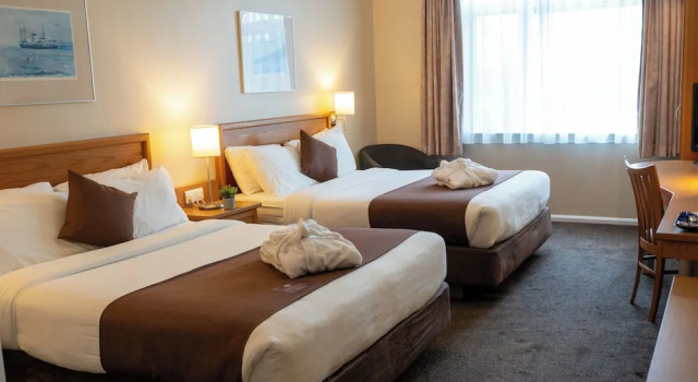 Standart altı kişilik oda Future Inn Plymouth