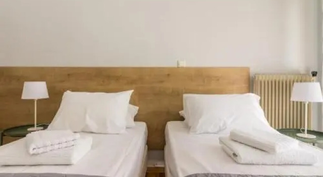 Kariatidon Apartment