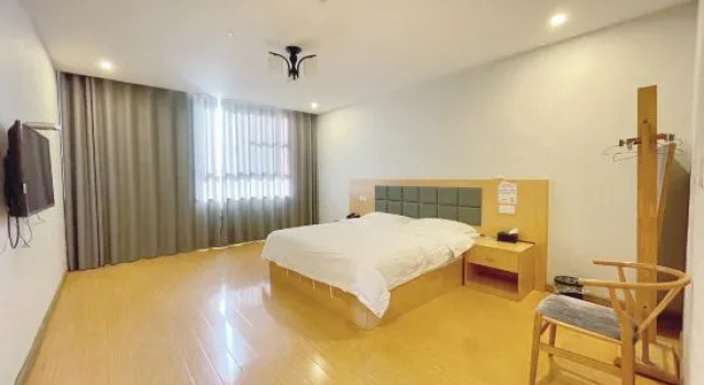 Люкс Deluxe Wuwei Huadu Business Hotel