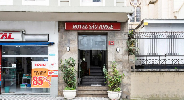 Hotel São Jorge São Paulo - Próximo a 25 de março, região do Brás, fácil acesso ao Expo Center Norte e Mercado Municipal SP, Забронировать Отель Недорогие отели Сан-Пауло, рядом с Перекресток проспекта Ипиранга и проспекта Жуселину Кубичека, недорого