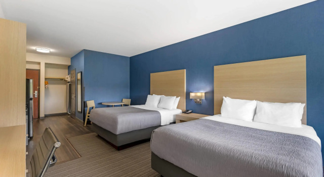 Люкс Quality Inn & Suites Oakville-Mississauga