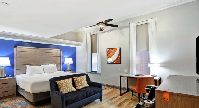 The Cincinnatian Hotel Curio Collection by Hilton