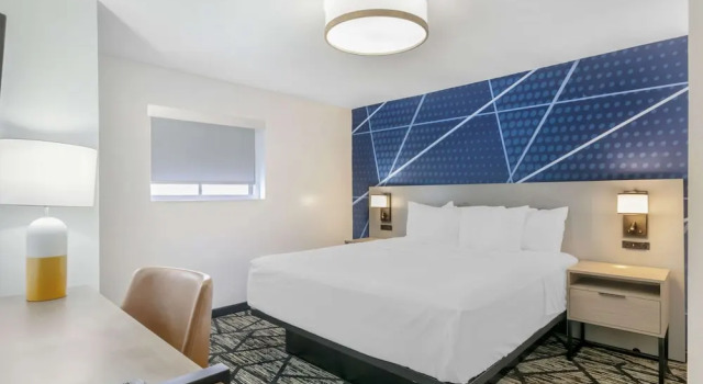 Двухместный люкс Americas Best Value Inn & Suites - Kansas City/Downtown