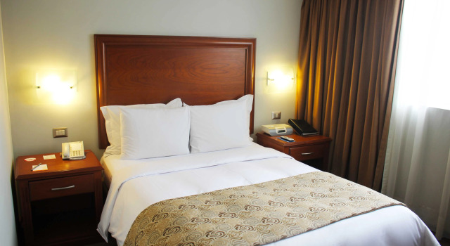 Sol de Oro Hotel & Suites, Забронировать Отель Бизнес-отели Мирафлореса, 4* 5*