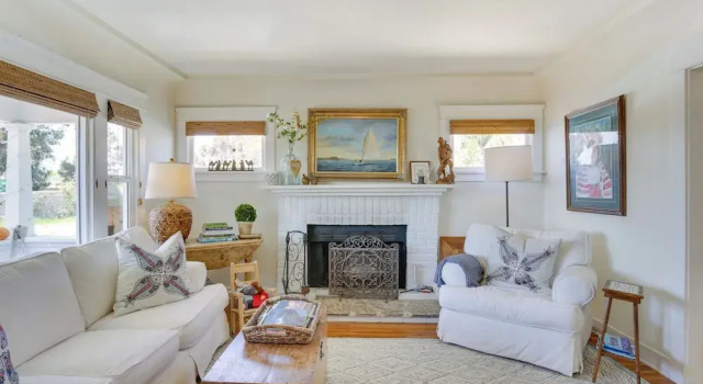 Beautiful South Oceanside Bungalow: 1 Mi to Beach!, Забронировать Отель Оушенсайд San Diego County