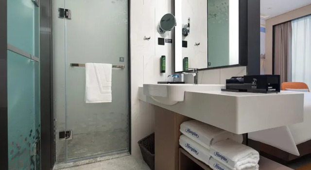Номер Superior HamptonHiltonChengduRailwayNorthStation