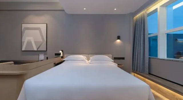 Номер Standard с балконом и с красивым видом из окна Hui Hotel