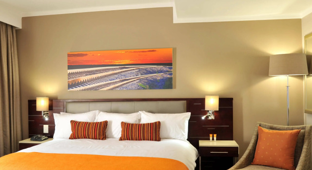 Cresta Mahalapye Hotel, Book Hotel Mahalapye Central District