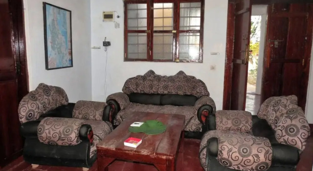 Room in Apartment - Relaxing Master Bedroom Ac In Quiet Shared House, Забронировать Апартаменты/квартира Джамбиани Zanzibar Central