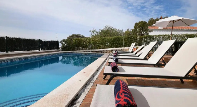 Коттедж с 4 комнатами Villa Verano