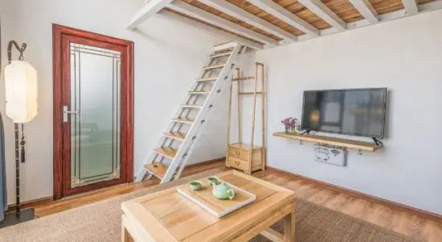 Люкс Lawn | Juean Caoping Dujia Garden Homestay (Erhai Longkan Wharf)