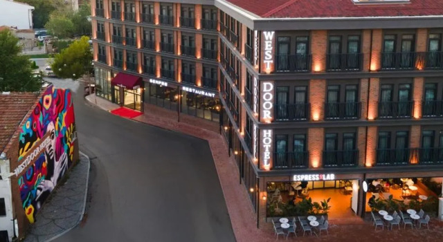 West Door Hotel