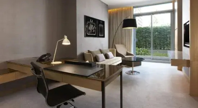 Полулюкс с балконом Le Meridien Taipei