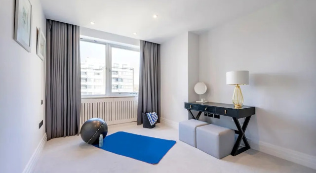 Regents Park Penthouse