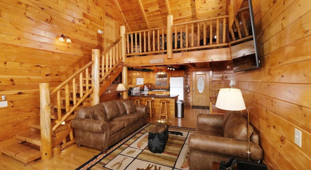 Smoky Treehouse Lodge #614