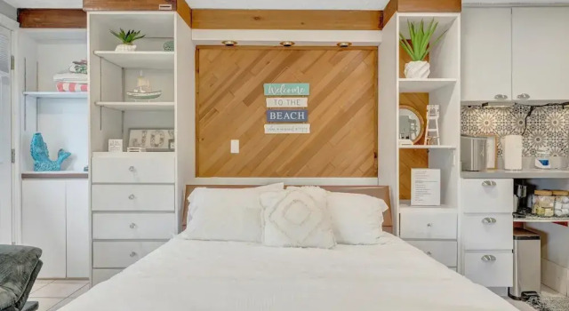 Одноместный номер Standard с балконом и с видом на залив The Seashell Suites