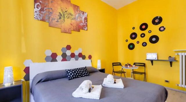 Jukebox & Rooms B&B, Забронировать Отель «постель и завтрак» Отели Рима с парковкой, рядом с Станция метро Manzoni, Парковка